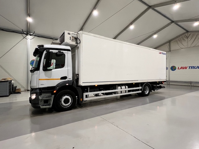 Mercedes Antos 1827 Day Cab Fridge Box