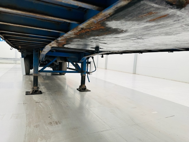 SDC Tri Axle Curtainsider Trailer