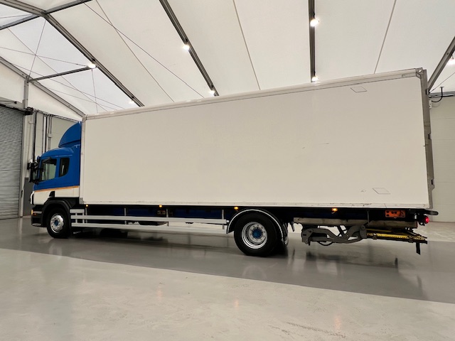 Scania P250 4×2 Sleeper Cab Fridge Box