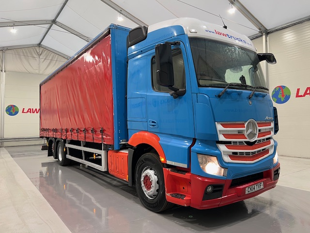 Mercedes Actros 2530 6×2 Sleeper Cab Curtainsider