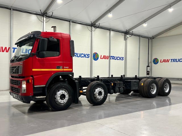 Volvo FM12 340 8×4 Day Cab Chassis Cab