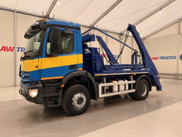 Mercedes Arocs 1824 Day Cab Skip Loader