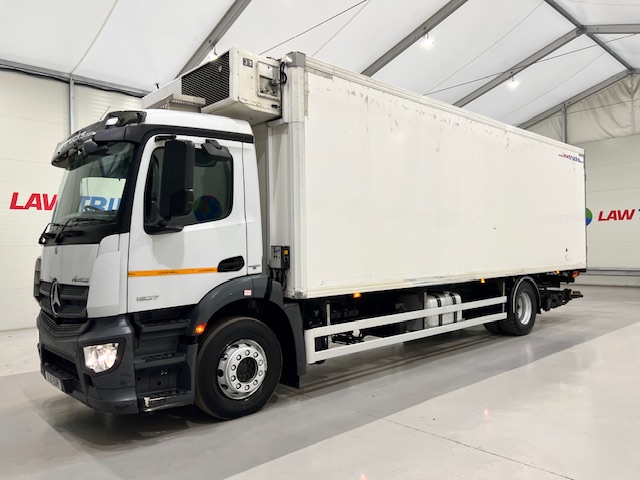 Mercedes Antos 1827 Day Cab Fridge Box