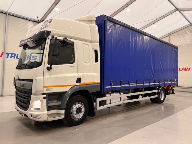 DAF CF 250 Sleeper Cab Curtainsider