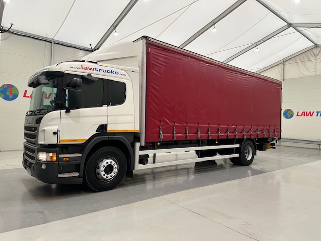 Scania P250 4×2 Sleeper Cab Curtainsider