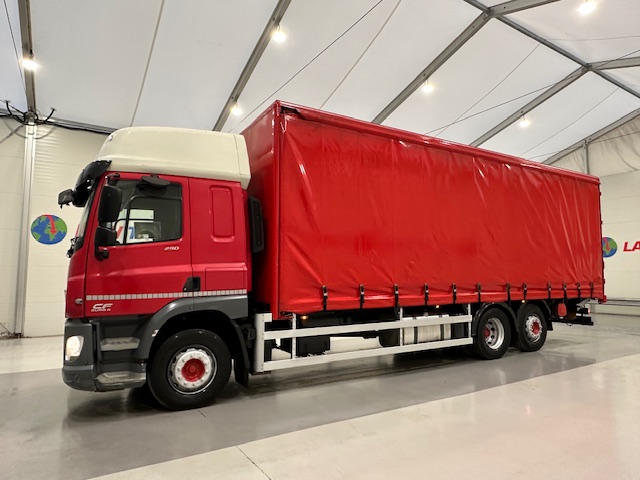 DAF CF 290 6×2 Rear Lift Sleeper Cab Curtainsider