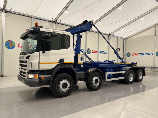 Scania P360 8×4 Day Cab Hookloader Manual
