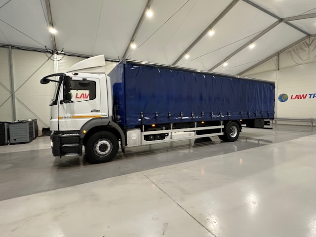 Mercedes 1824 4×2 Day Cab Curtainsider