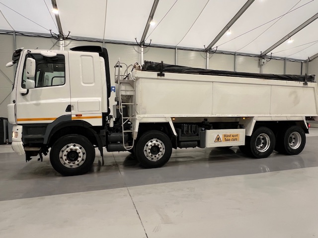 DAF CF85 360 8×4 Sleeper Cab Tipper Manual