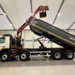 Volvo FM 370 8×4 Steel Tipper Grab - thumbnail