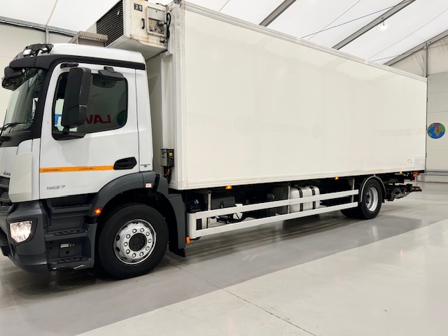 Mercedes Antos 1827 Day Cab Fridge Box