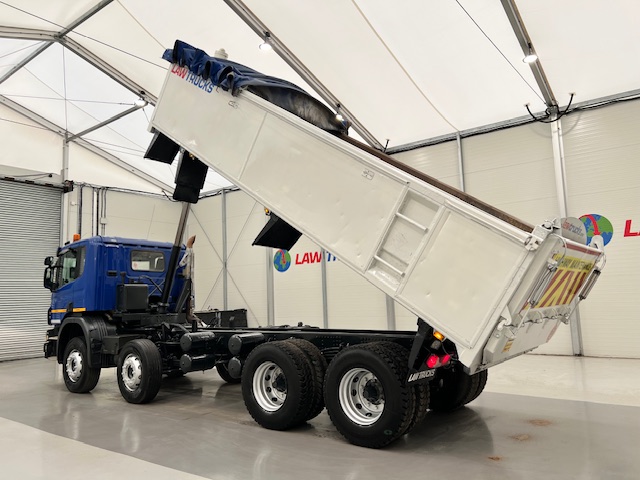 Scania P370 8×4 Rest Cab Tipper Manual