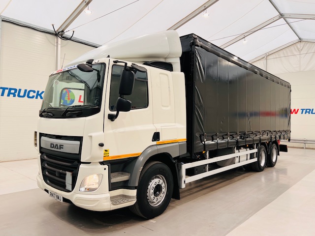 DAF CF 330 6×2 Rear Lift Sleeper Cab Curtainsider