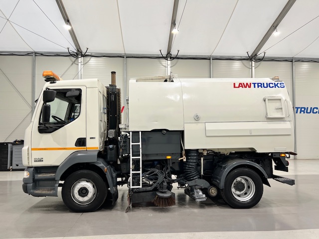 DAF LF55 220 4×2 Day Cab Road Sweeper