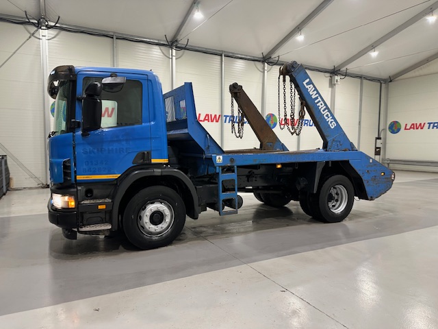 Scania P94 230 4×2 Day Cab Skip Loader