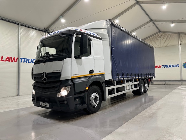 Mercedes Actros 2530 6×2 Sleeper Cab Curtainsider