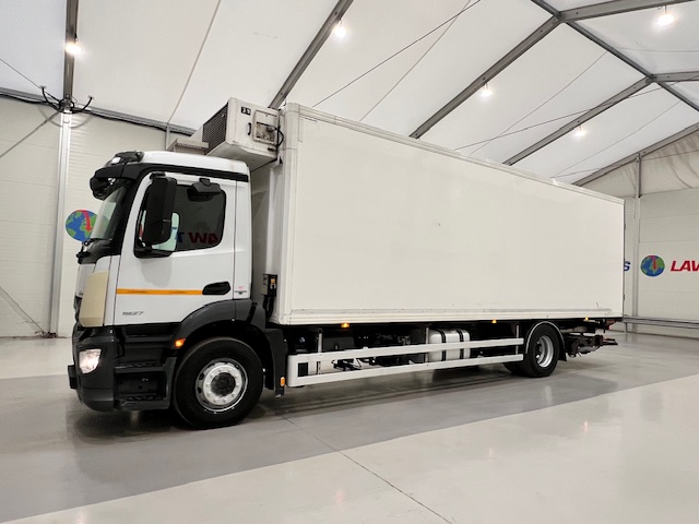 Mercedes Antos 1827 Day Cab Fridge Box
