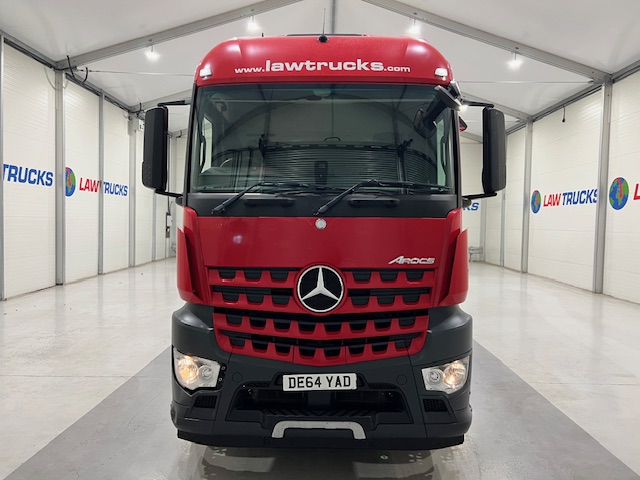 Mercedes Actros 2533 6×2 Sleeper Cab Curtainsider
