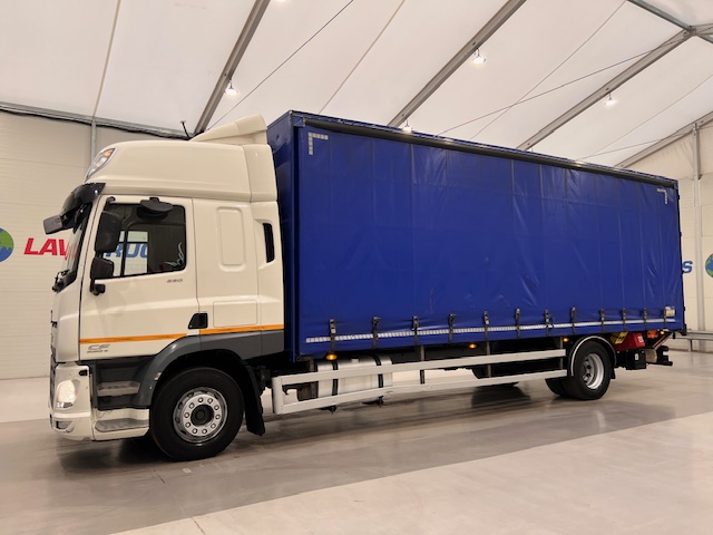 DAF CF 250 Sleeper Cab Curtainsider