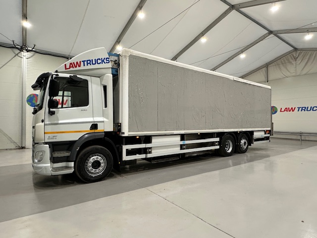 DAF CF 330 Rear Lift Day Cab Fridge Box