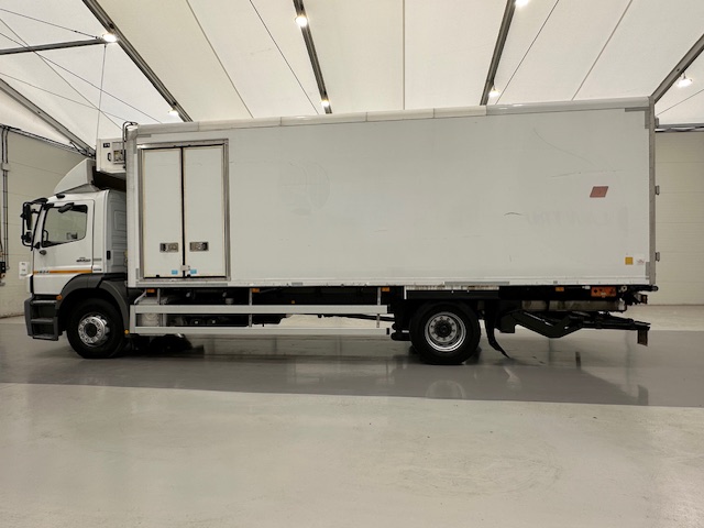 Mercedes Axor 1824 Day Cab Fridge Box