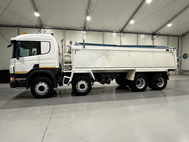 Scania P400 8×4 Sleeper Cab Tipper Manual