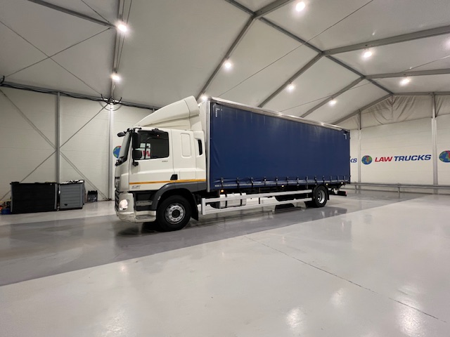 DAF CF 250 4×2 Sleeper Cab Curtainsider