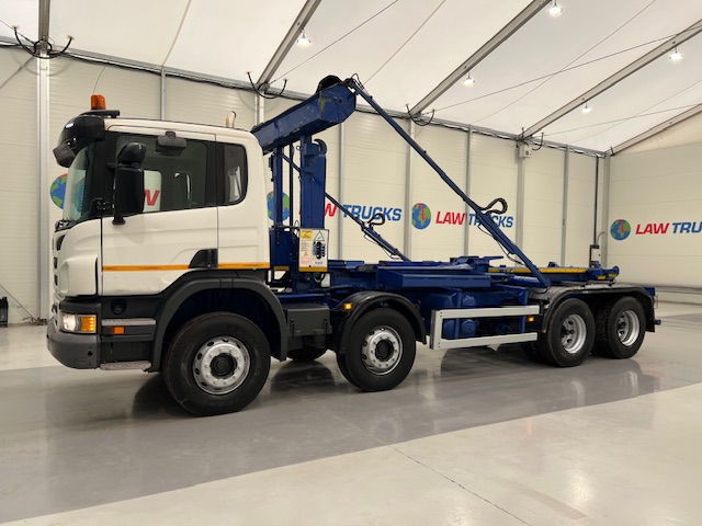 Scania P360 8×4 Day Cab Hookloader Manual