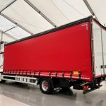 Mercedes Actros 1824 4×2 Sleeper Cab Curtainsider - thumbnail