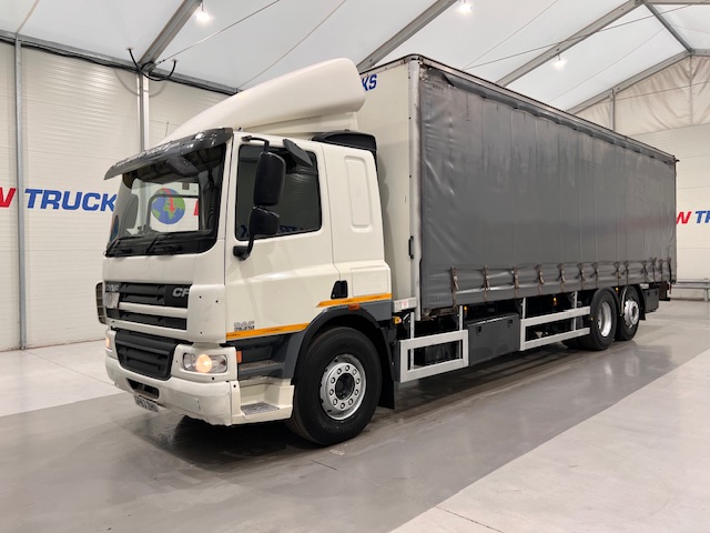 DAF CF75 310 Rear Lift Sleeper Cab Curtainsider