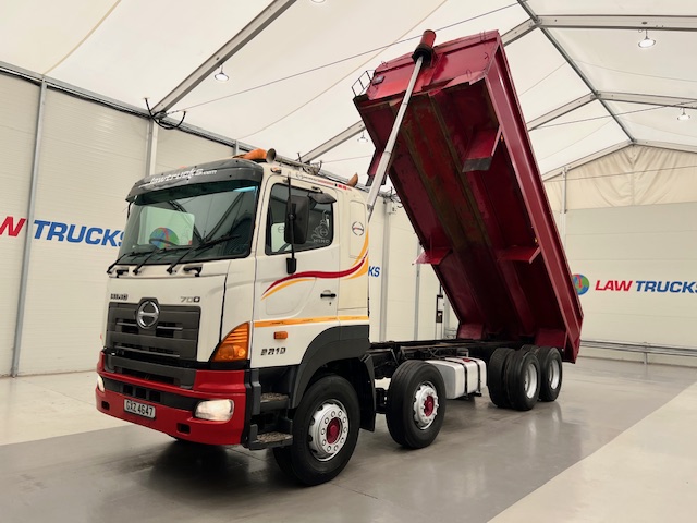 Hino 3241 700 8×4 Sleeper Cab Steel Tipper