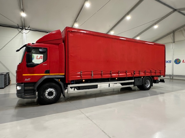 DAF LF 250 Sleeper Cab Curtainsider