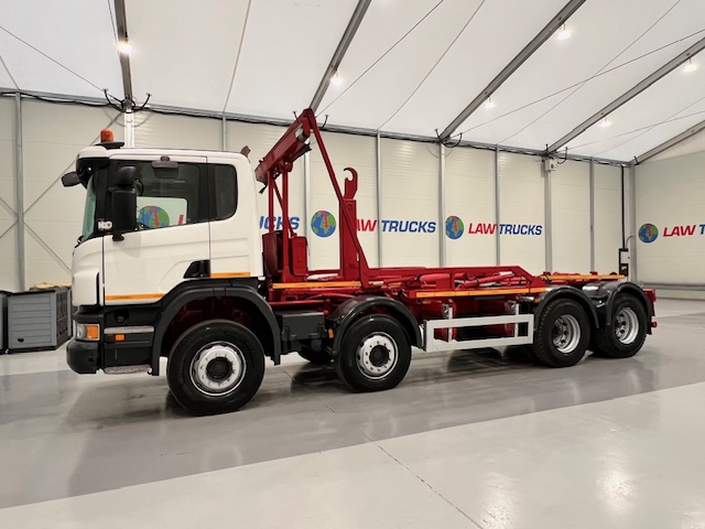 Scania P370 8×4 Rest Cab Hookloader Manual