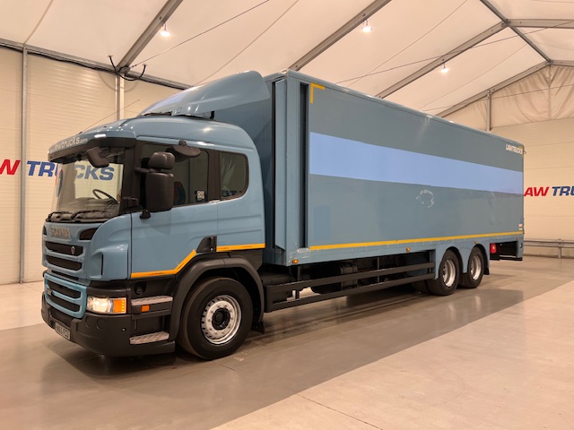 Scania P320 6×2 10 Tyre Rear Lift Insulated Box Van