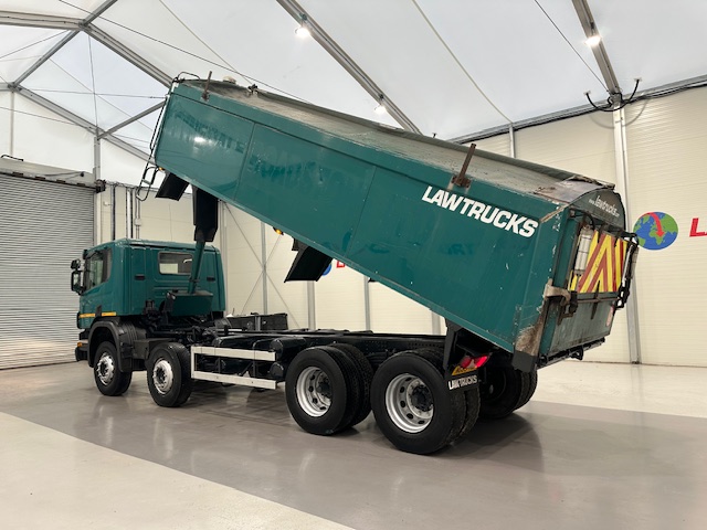 Scania P360 8×4 Rest Cab Tipper Manual
