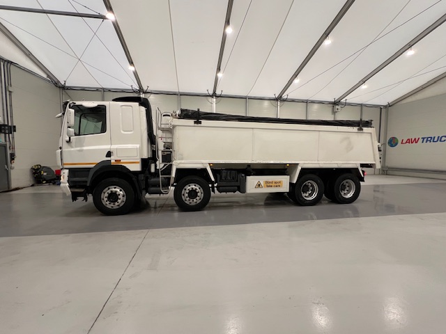 DAF CF85 360 8×4 Sleeper Cab Tipper Manual