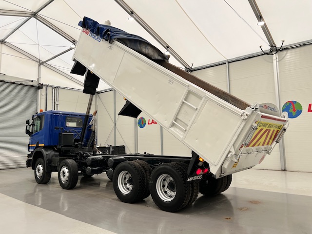 Scania P370 8×4 Rest Cab Tipper Manual