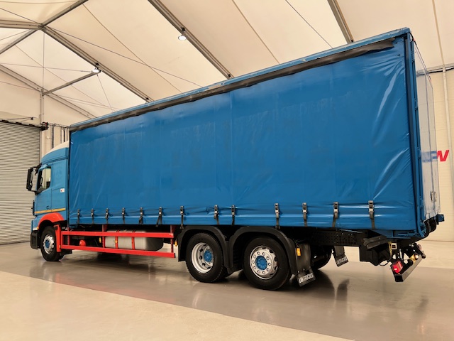 Mercedes Actros 2530 Rear Lift Sleeper Cab Curtainsider