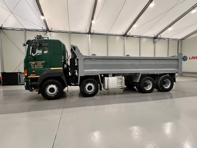 Hino 3241 700 8×4 Sleeper Cab Steel Tipper