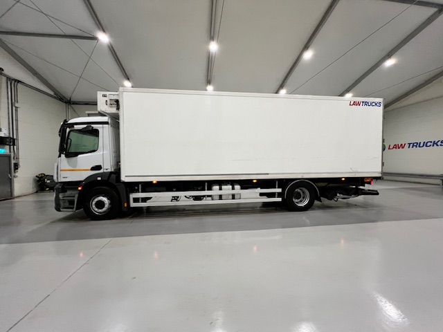 Mercedes Antos 1827 Day Cab Fridge Box