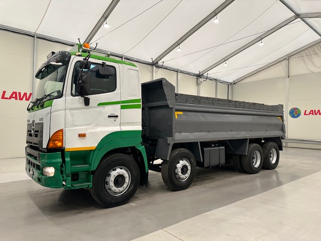 Hino 3241 700 8×4 Sleeper Cab Steel Tipper