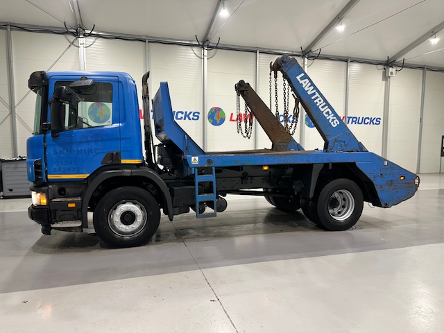 Scania P94 230 4×2 Day Cab Skip Loader