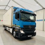 Mercedes Actros 1830 Sleeper Curtainsider Box Van - thumbnail
