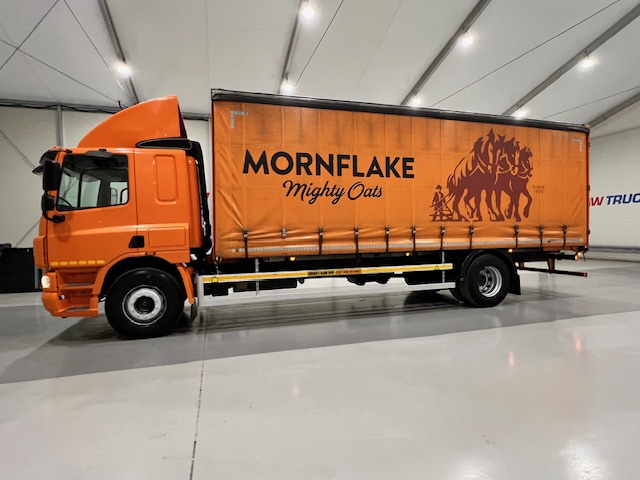 DAF CF65 220 Sleeper Cab Curtainsider