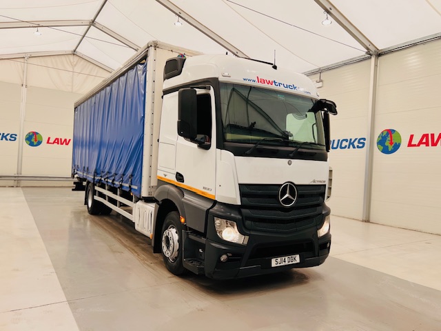 Mercedes Actros 1830 Sleeper Cab Curtainsider