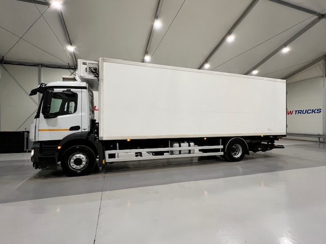 Mercedes Antos 1827 Day Cab Fridge Box