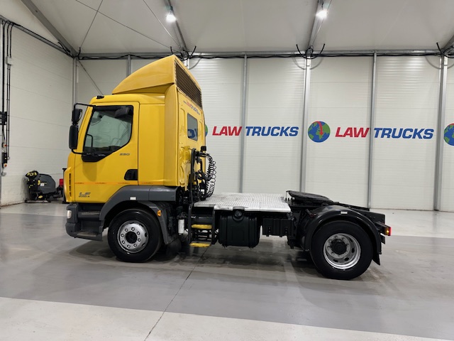 DAF LF 250 4×2 Rest Cab Tractor Unit