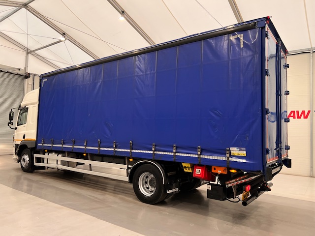 DAF CF 250 Sleeper Cab Curtainsider