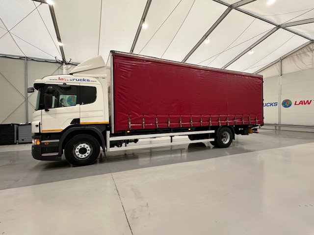 Scania P250 4×2 Sleeper Cab Curtainsider