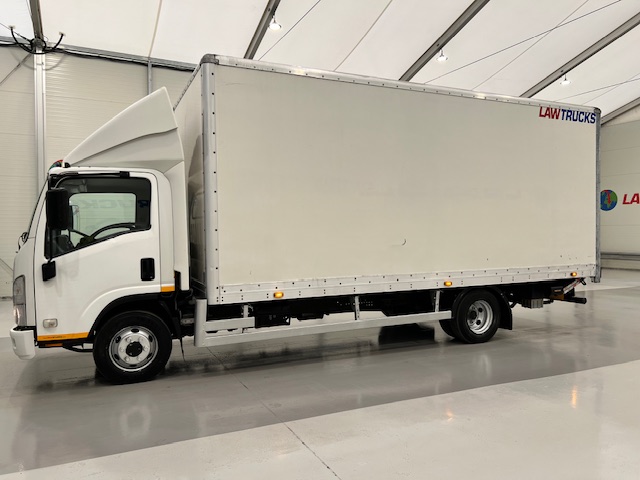 Isuzu N75.190 Day Cab Box Van